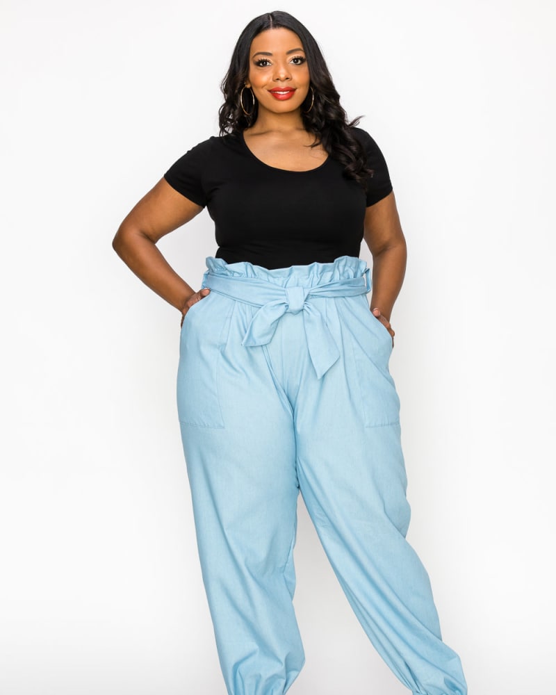 Front of a model wearing a size 1X Eve Paperbag Pants in Light Blue by L I V D. | dia_product_style_image_id:240751